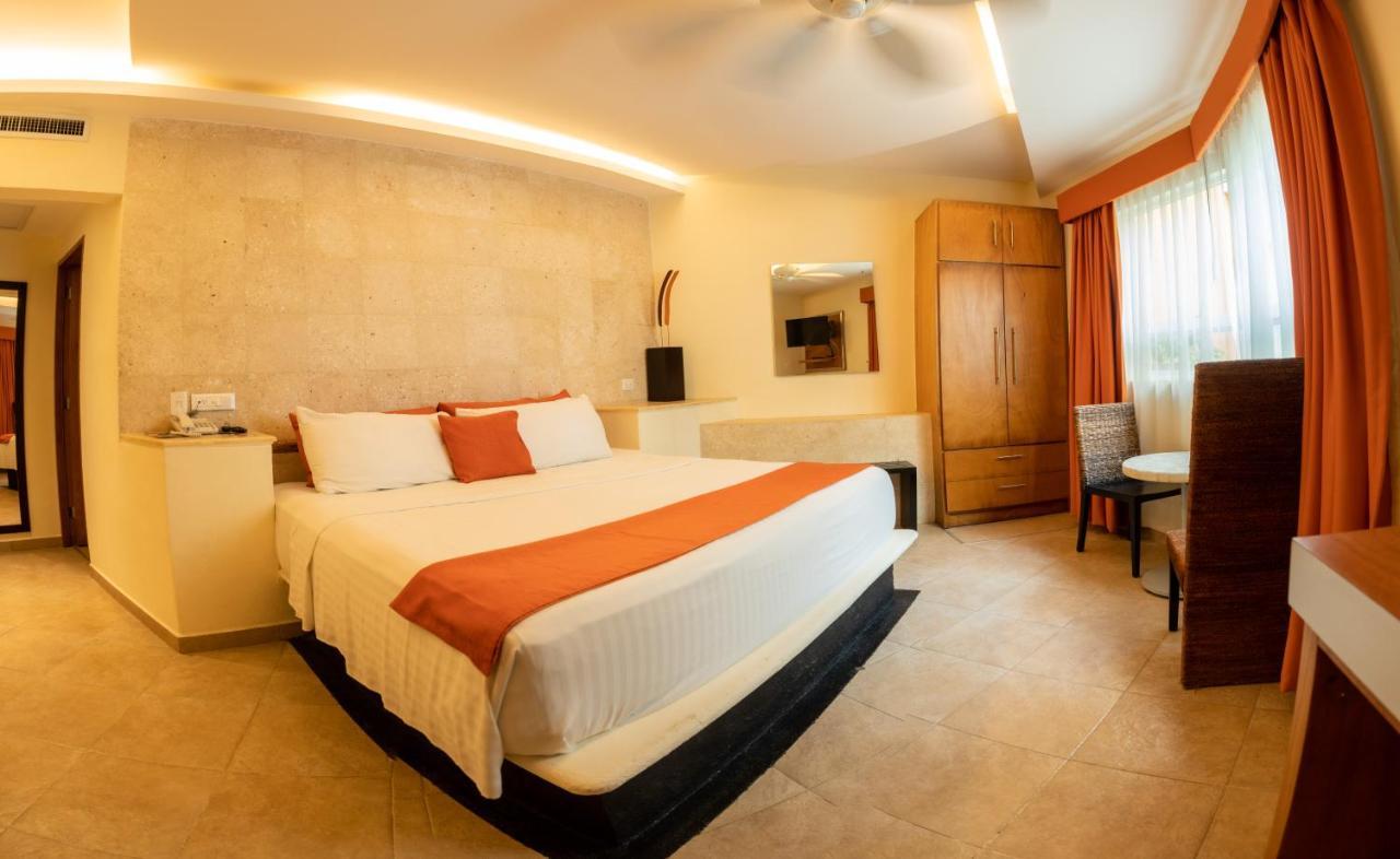 Artisan Playa Esmeralda Family Beach Hotel Playa Chachalacas Exterior photo