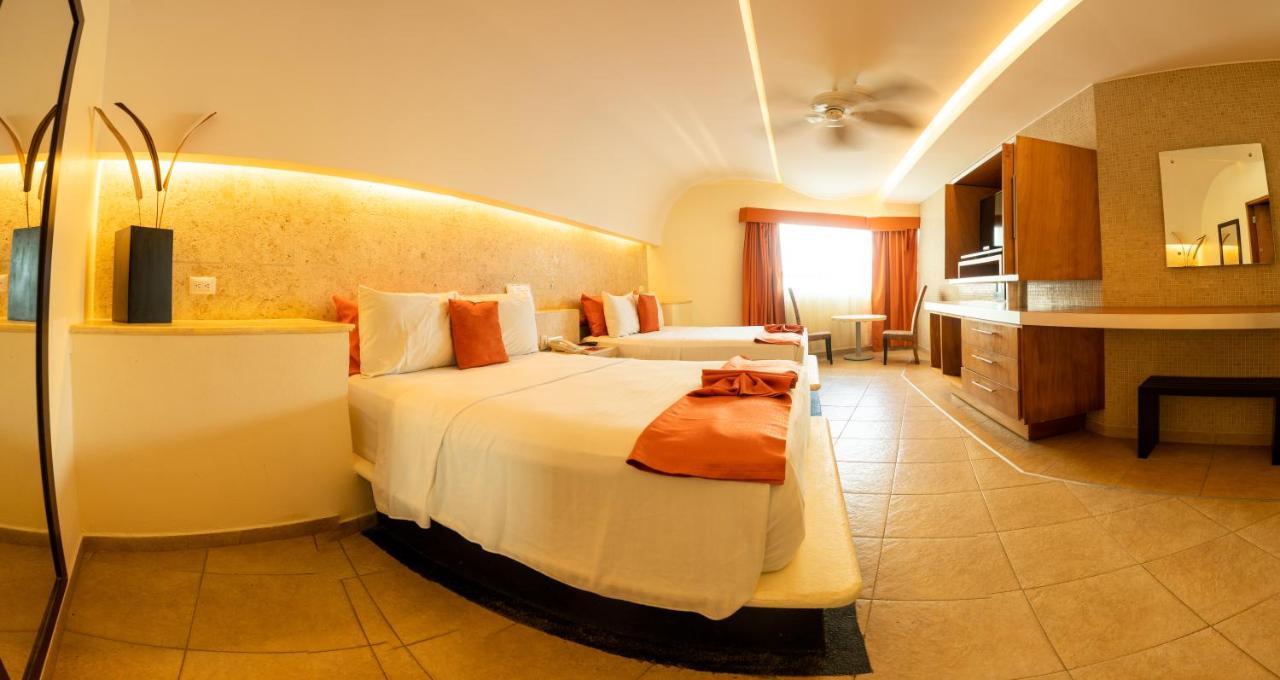 Artisan Playa Esmeralda Family Beach Hotel Playa Chachalacas Exterior photo