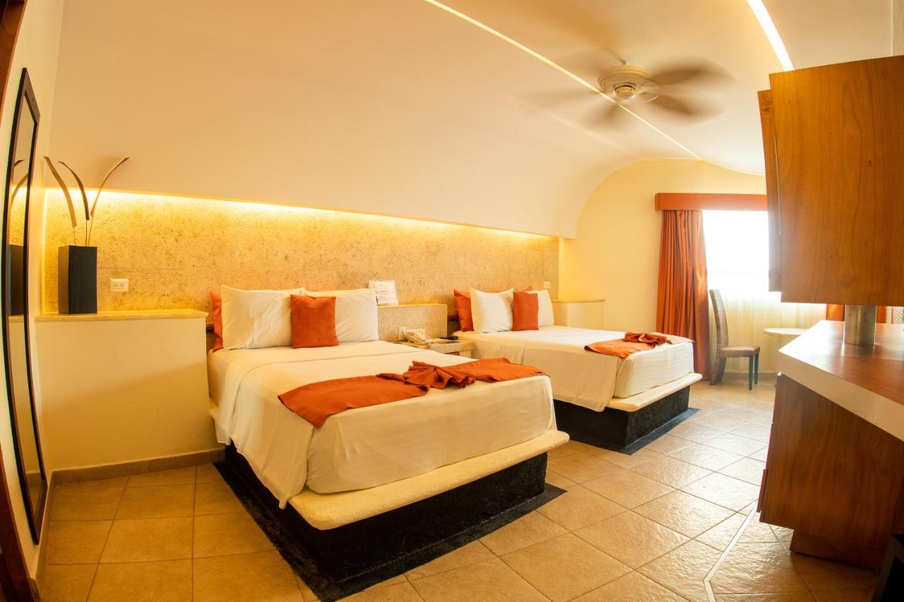 Artisan Playa Esmeralda Family Beach Hotel Playa Chachalacas Exterior photo