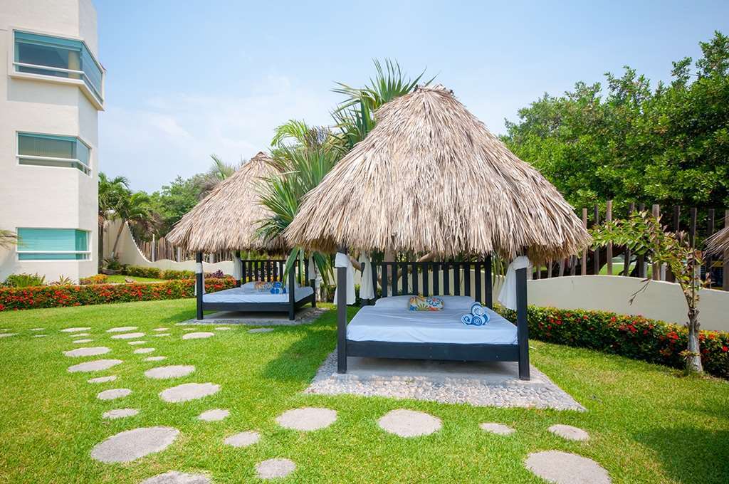 Artisan Playa Esmeralda Family Beach Hotel Playa Chachalacas Exterior photo