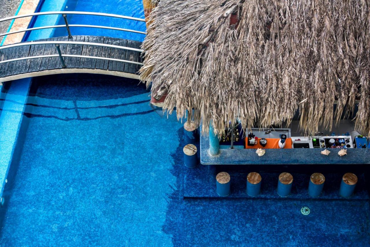 Artisan Playa Esmeralda Family Beach Hotel Playa Chachalacas Exterior photo